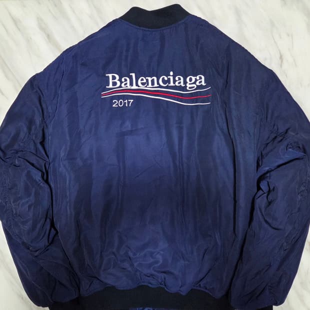 발렌시아가 2017웨이브 자수 붐버