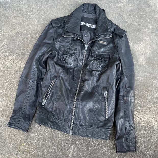 슈퍼드라이 라이언 바이커 블랙 레더 모토 자켓