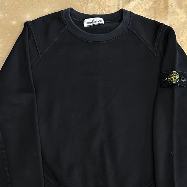 10 스톤아일랜드 여성용 블랙 맨투맨