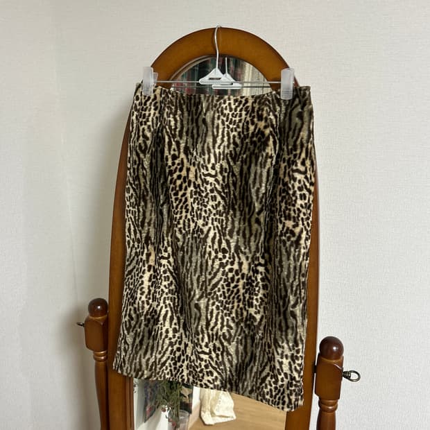 호피 레오파드 벨벳 미디스커트