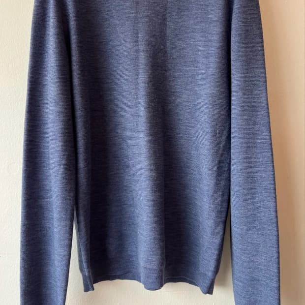 타임 남성 더스티블루 울라운드니트
