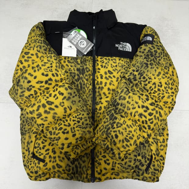 노스페이스 눕시 프린트 골드 레오파드 2XL 팝니다.