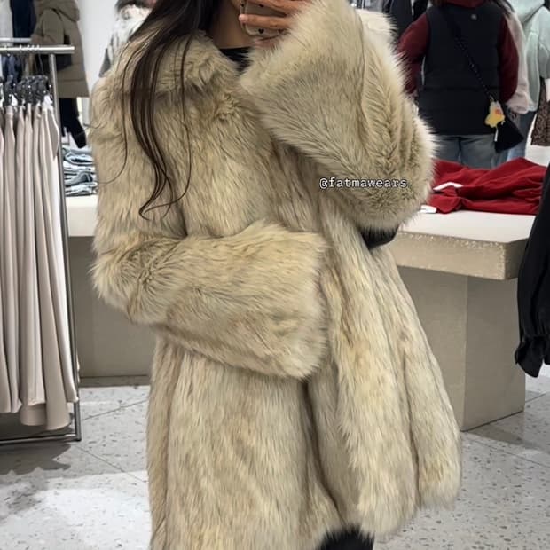 자라 페이크 퍼 숄더 코트