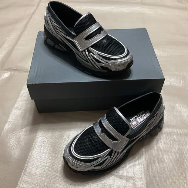 뉴발란스 1906 로퍼 메탈릭 실버 블랙 280