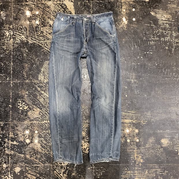 리바이스 엔지니어드진 청바지 (33)