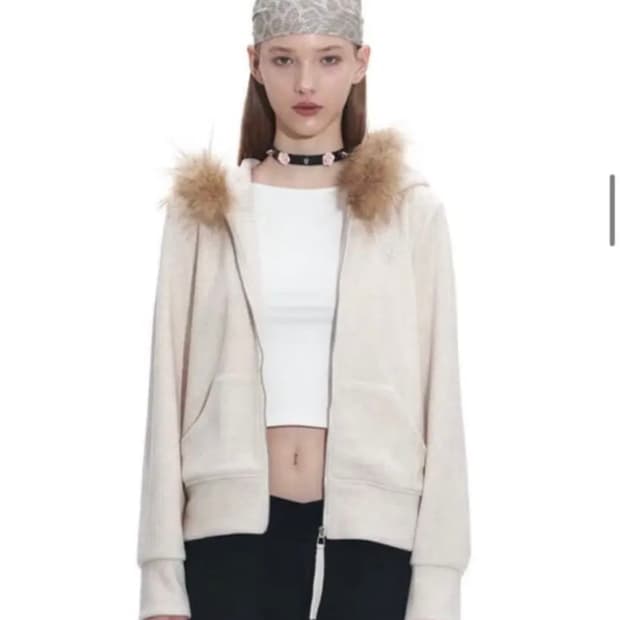 오운서 런웨이티켓 소프트 퍼 후드집업 아이보리