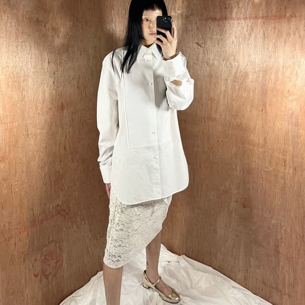 메종 마르지엘라 화이트 레이스 드로스트링 미니스커트