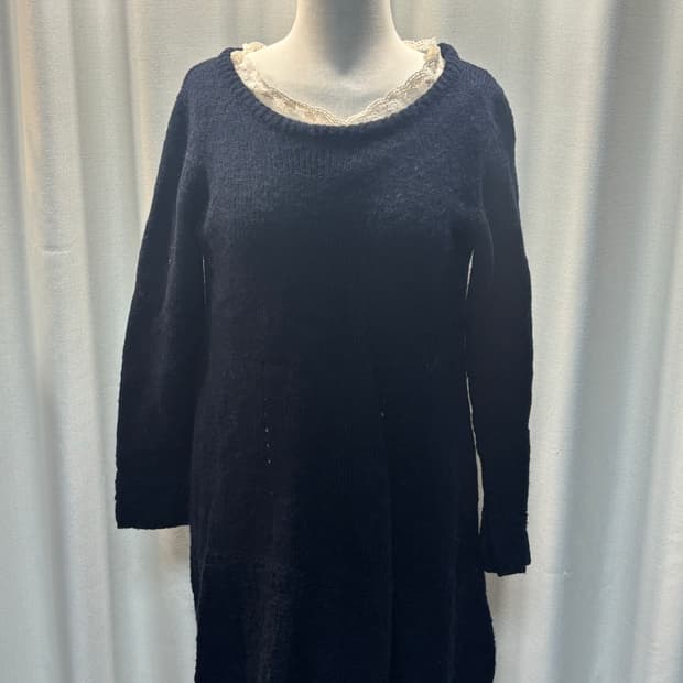 earth&music 어쓰뮤직 네이비색 니트