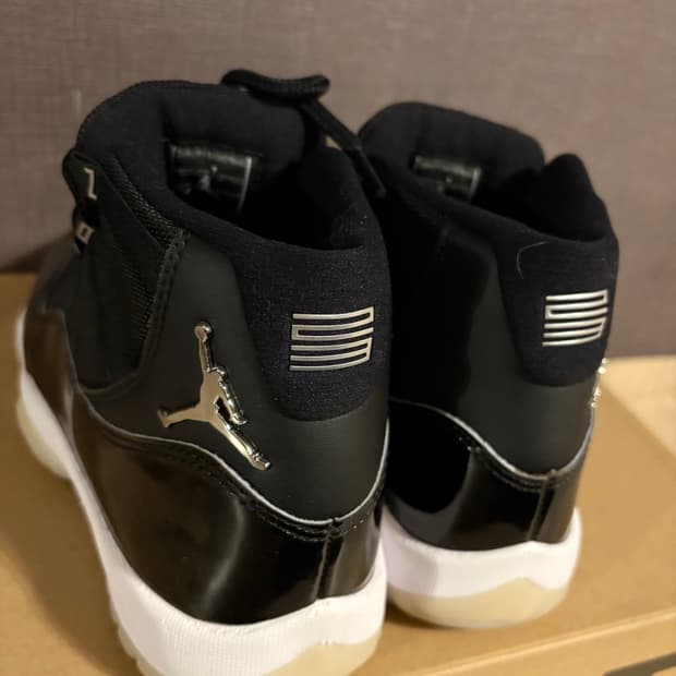 나이키 에어 조던 쥬빌리 245