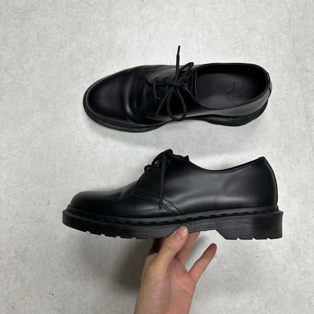 닥터마틴 1461 모노