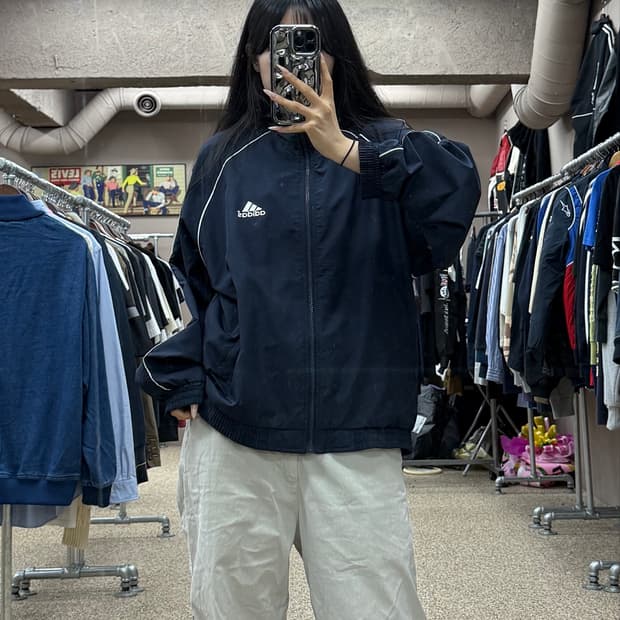 아디다스 빈티지 바람막이 네이비 S64