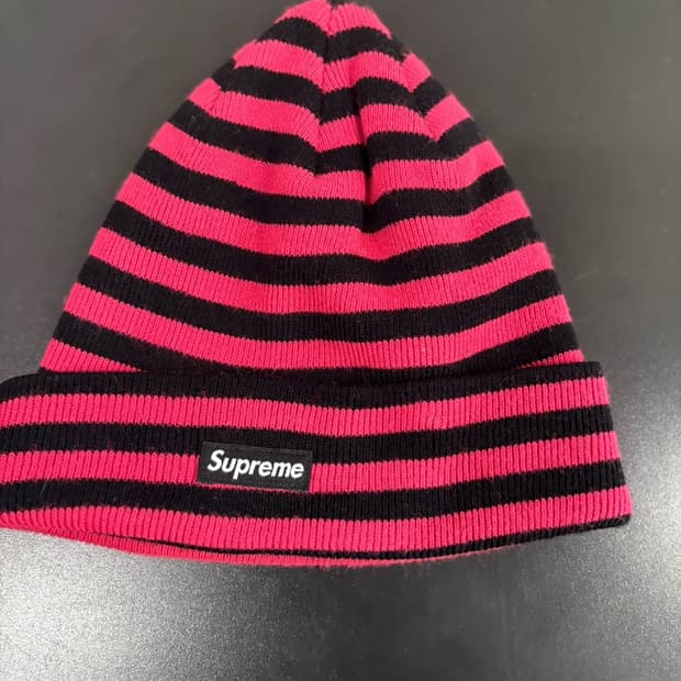 슈프림 스트라이프 비니