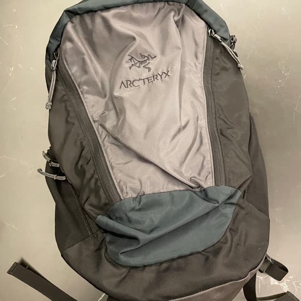 아크테릭스 빔즈 맨티스 26L 백팩