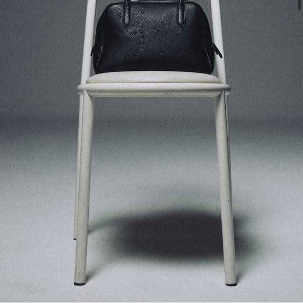 Nothing written Kate bowling bag black