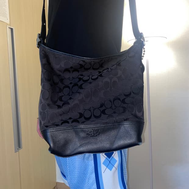 코치 숄더백