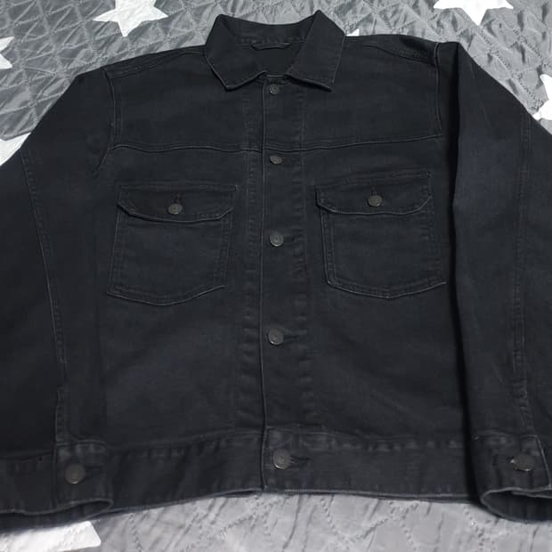 유니클로 24s 데님 트러커 자켓 흑청 (L)