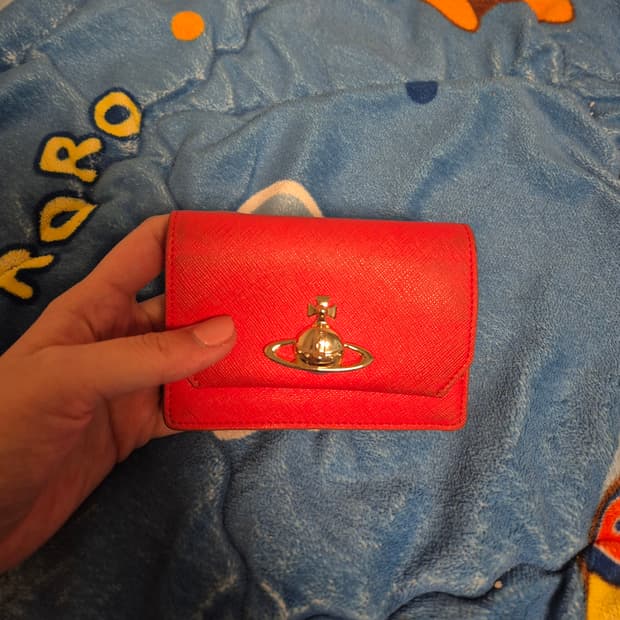 비비안웨스트우드 지갑 (구매시 은팔찌 선물로 드릴게요)