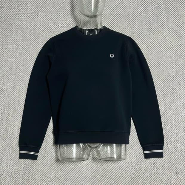 [L] Fredperry 프레드페리 블랙 클래식 라운드 맨투맨