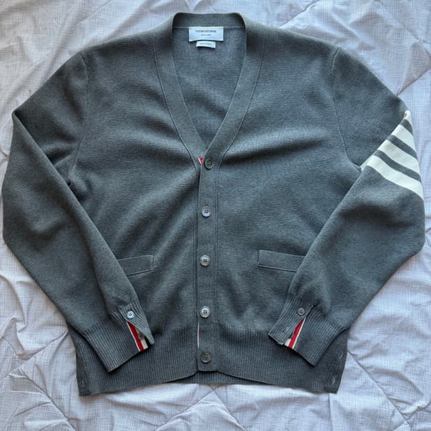 톰브라운 밀라노스티치 가디건