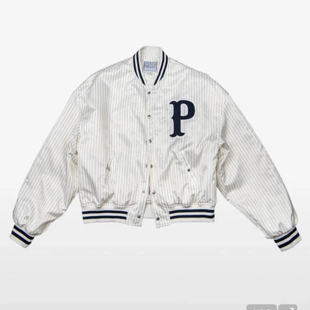 **구해요 피엔지저널 - P LOGO BOMBER - IVORY