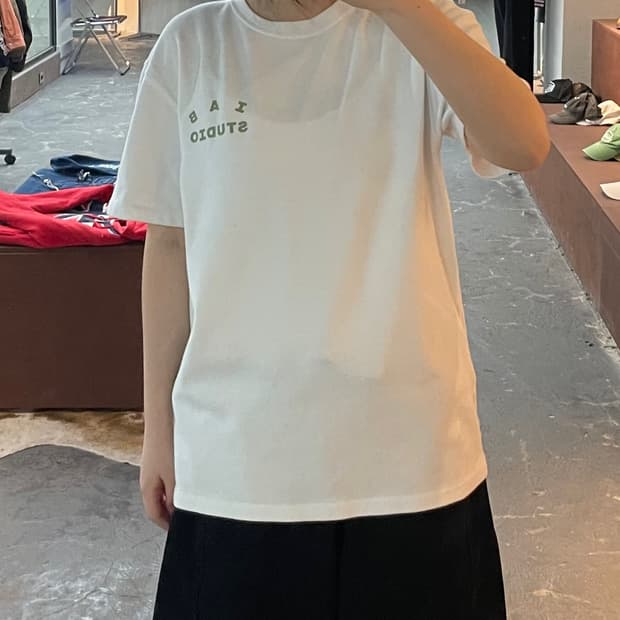 아이앱 스튜디오 라이트 그린 로고 반팔 H2259