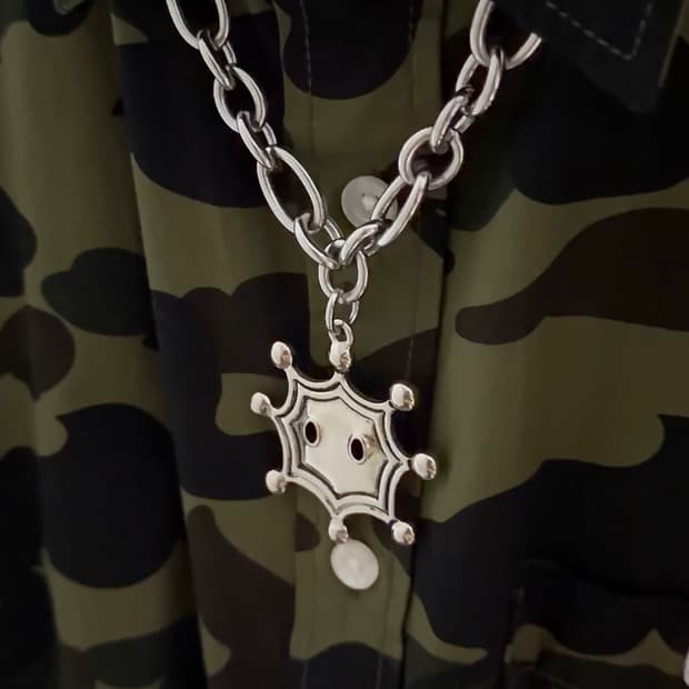 VT Smile Pendent Chain Necklace