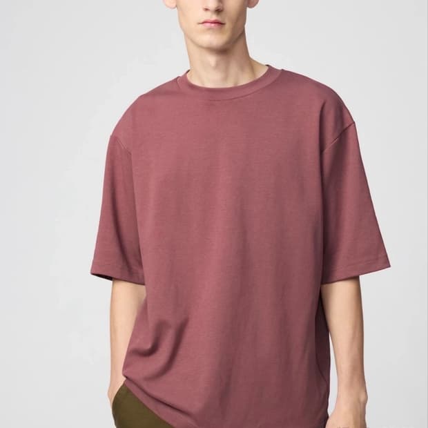 유니클로 에어리즘 코튼오버사이즈 크루넥T