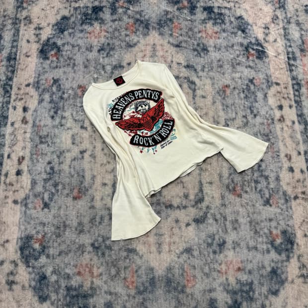 Pentys y2k patch flare sleeve top