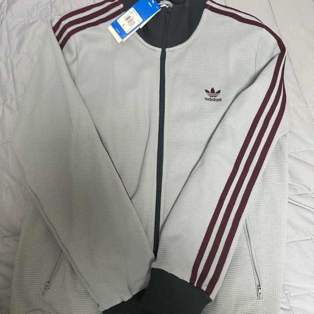 아디다스 트랙탑 젠더 뉴트럴 (KB8953 )  L사이즈