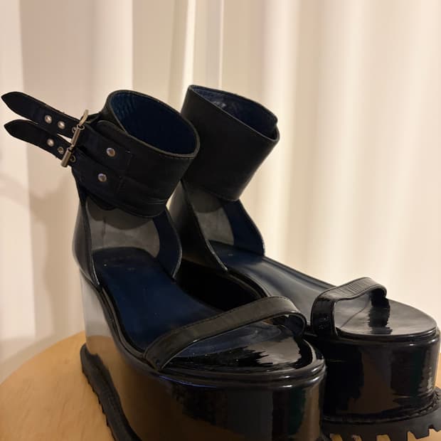 Sacai  플랫폼 샌들