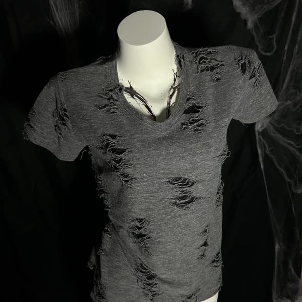 grey grunge tee