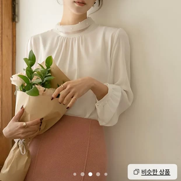 오드 진주 오간자 반하이넥 블라우스