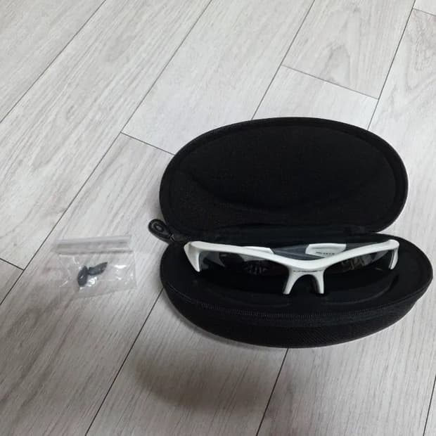 오클리 플락 구형