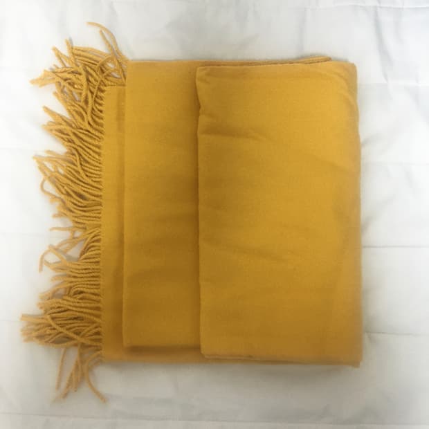 빈티지 노랑색 목도리