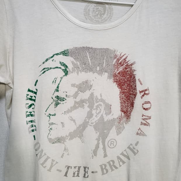 디젤 화이트 시그니처 프린터 티셔츠 면100%44-66