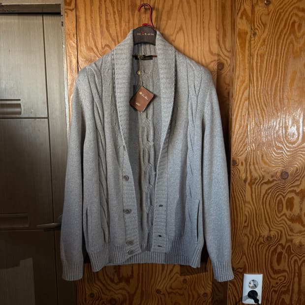 로로피아나 캐시미어 숄카라 가디건 새상품 판매 합니다.