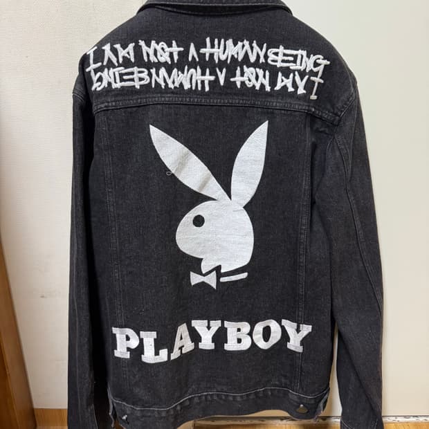 [L] 플레이보이 x 아임낫어휴먼비잉 데님 흑청 자켓