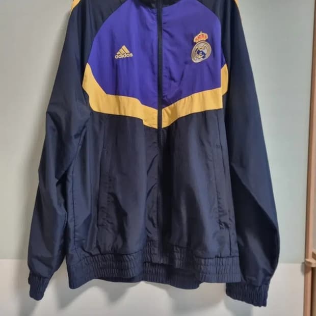 아디다스 레알 마드리드 우븐 트랙