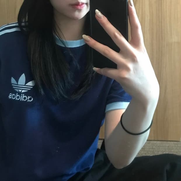 아디다스 반팔