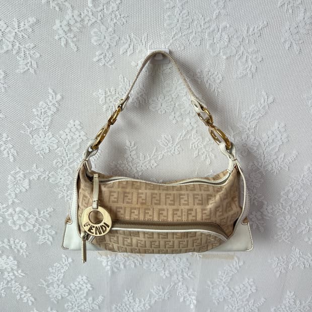 펜디 주카 패턴 숄더백