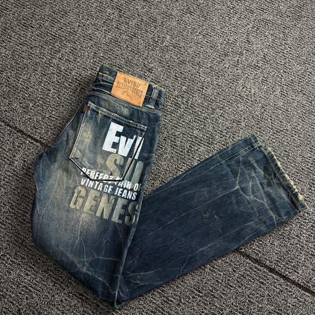 에비수 시그니처 로고 워싱 데저트 데님 팬츠 2401