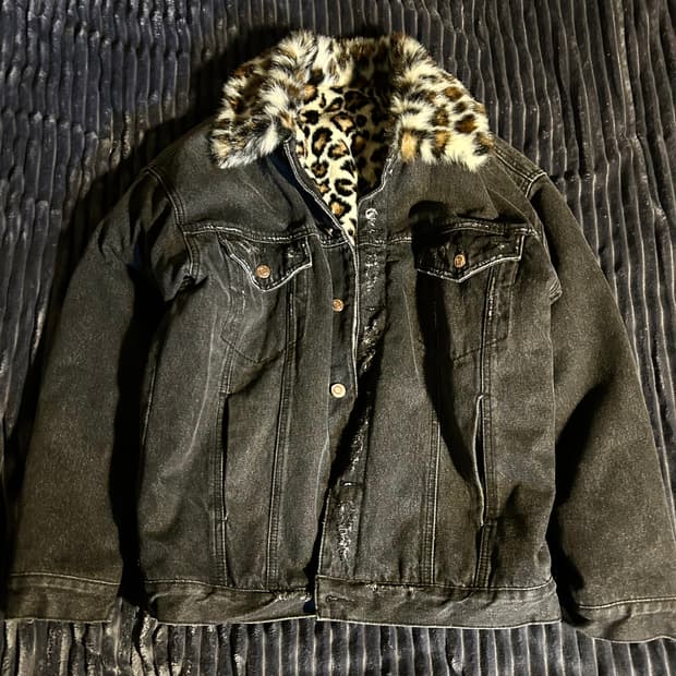 Leopard Fur Detail Denim Trucker jacket
