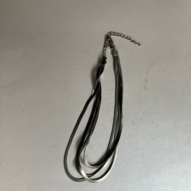 플랫 레이어 목걸이