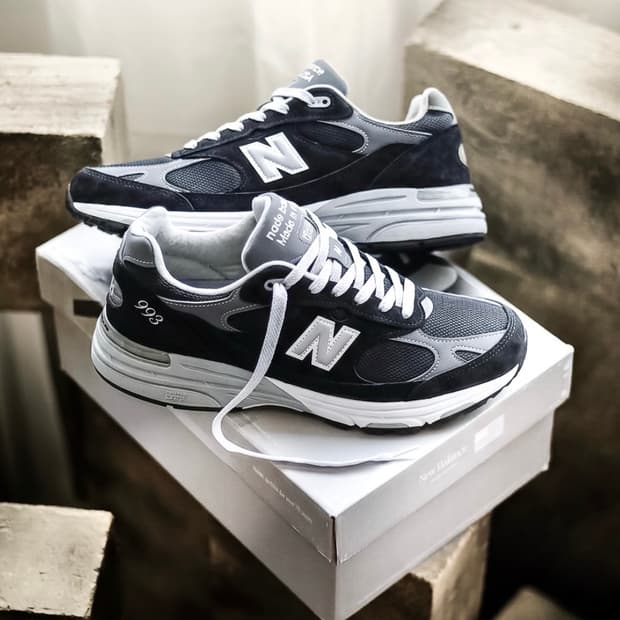 뉴발란스 993블랙 w10.5=M9 270 와이드핏