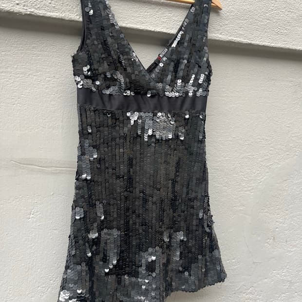 스팽글 미니 드레스