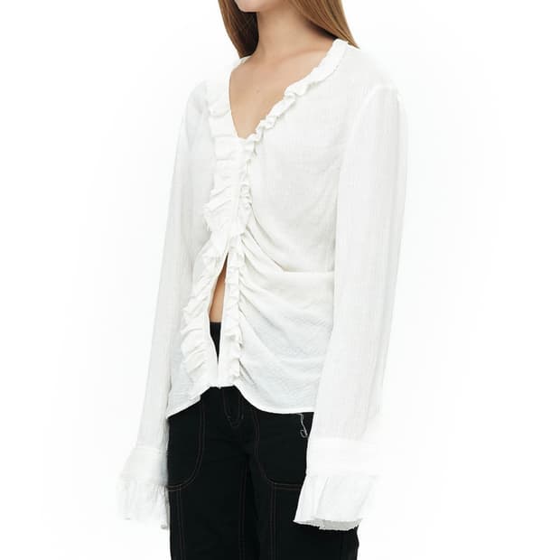 Cerric. NATURAL FRILL BLOUSE / IVORY