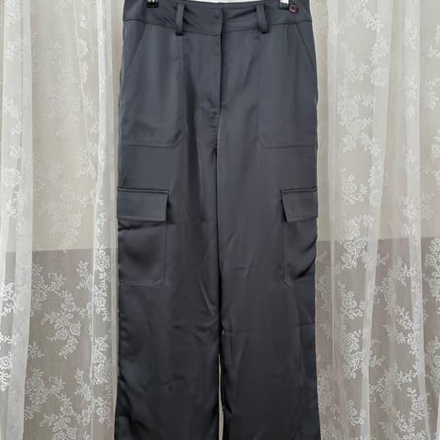 S) 로씨로씨 새틴 카고 팬츠 차콜