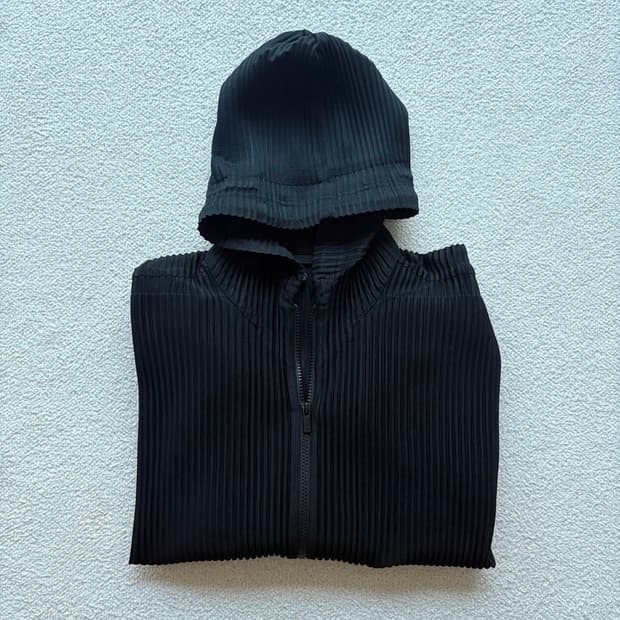 [3] Issey Miyake homme pliesse hoodiezip