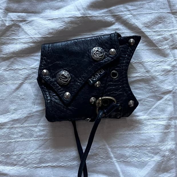 KMRii - leather arm cuff 레더 팔찌