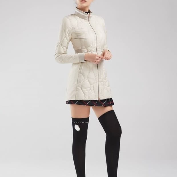 르꼬끄 골프 여성 물결 퀼팅 스윙 롱패딩 자켓 90 상태최상